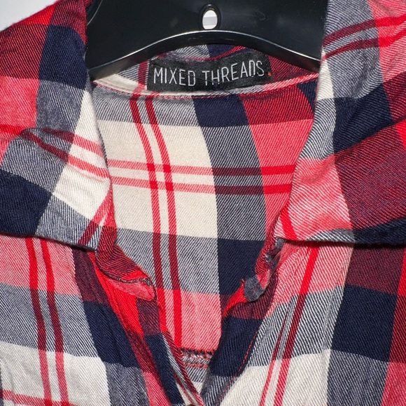 Mixed Threads long sleeved light flannel - Picture 2 of 4
